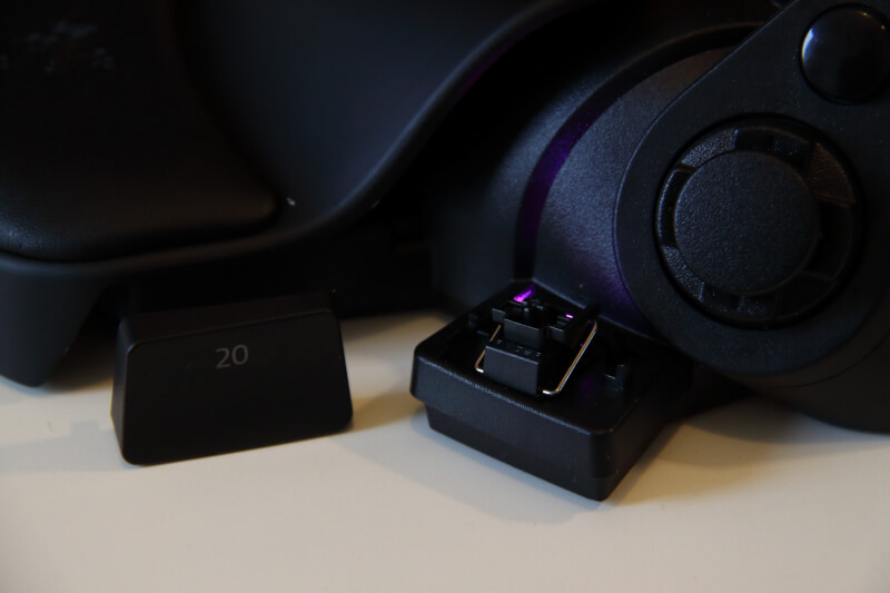 gaming pad D-pad on Razer Tartarus Pro.JPG